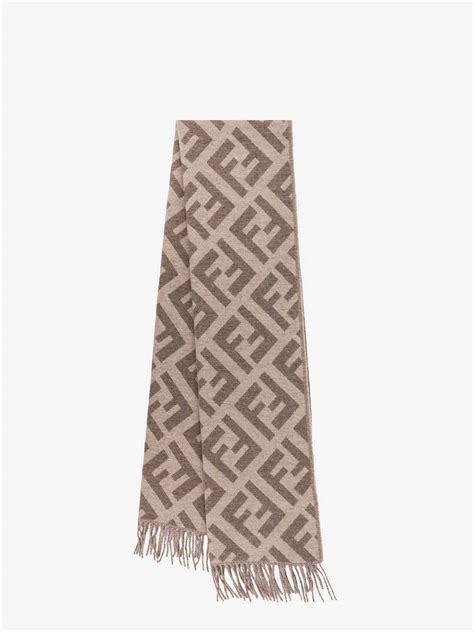 fendi foulard seta prezzi|Foulard Fendi in Seta Beige .